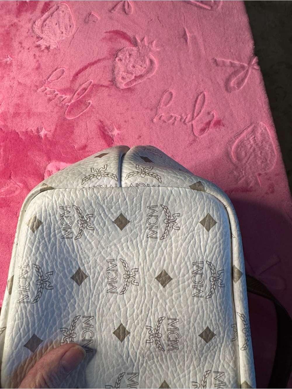 Luxury MCM Cream Visetos Tote J5638 Dark Mustard Trim, Silver Lion Banner - Picture 8 of 11